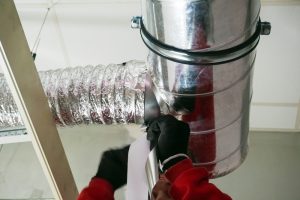 technician-working-with-ducts